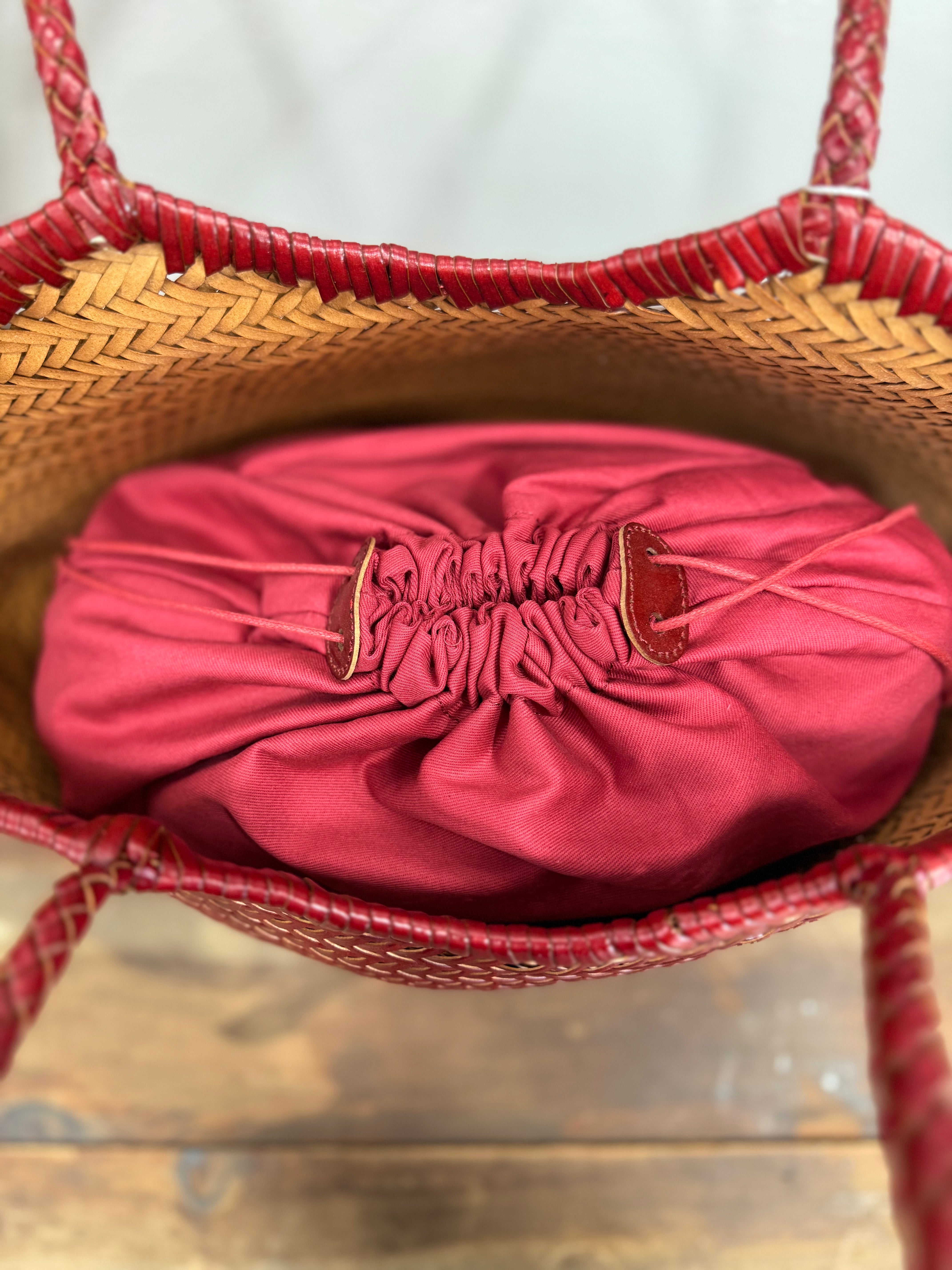 BOLSO DE PIEL TRENZADO