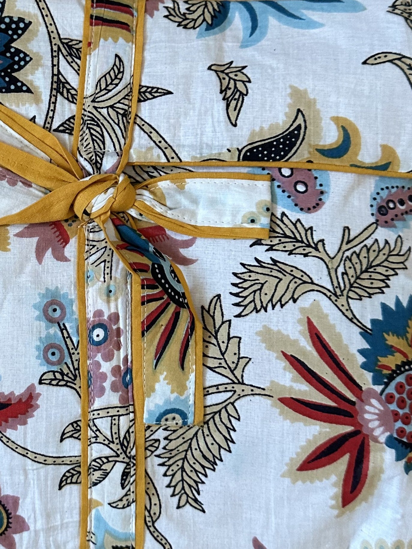 PIJAMA DOS PIEZAS FLORAL