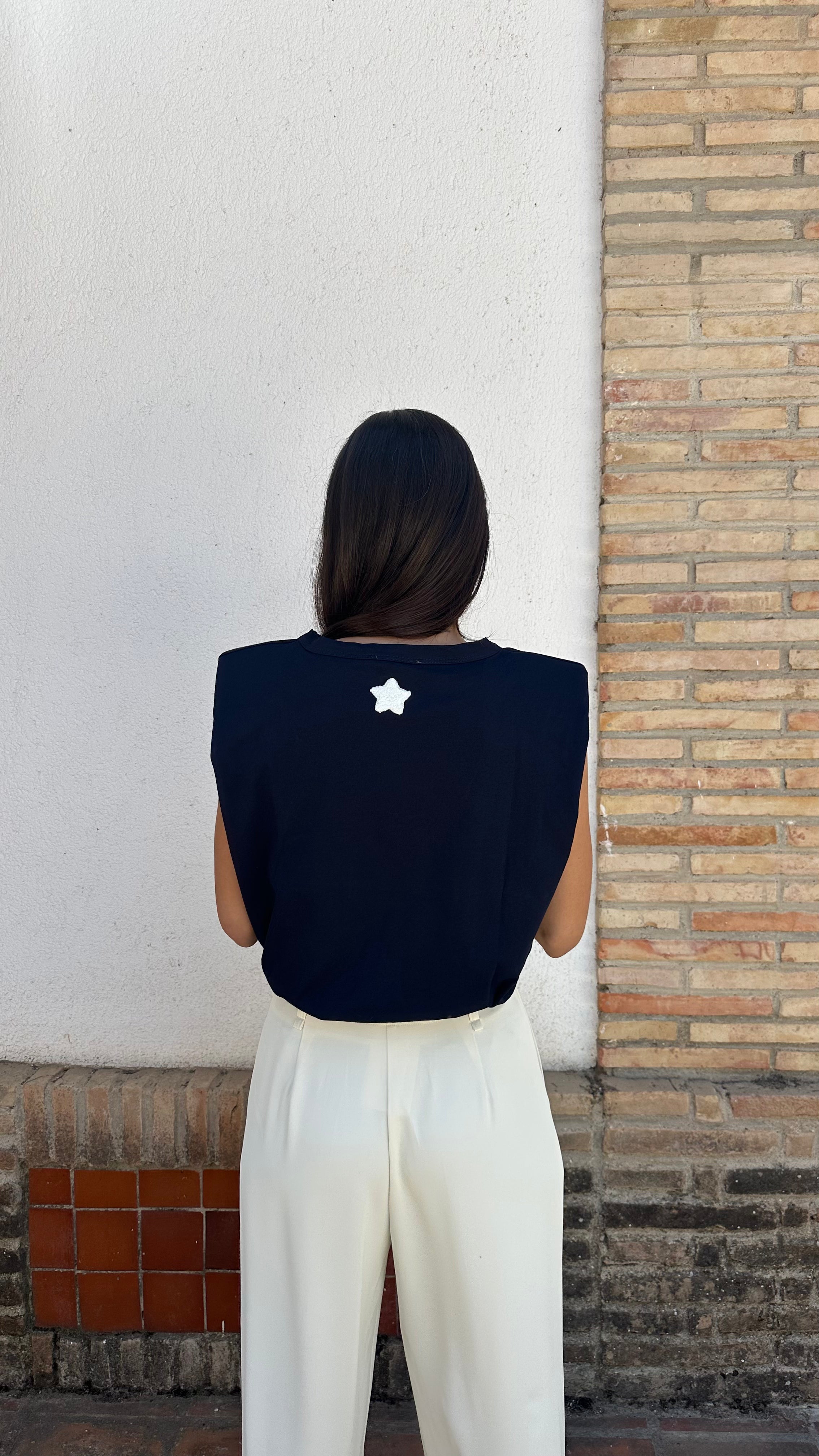 CAMISETA HOMBRERAS