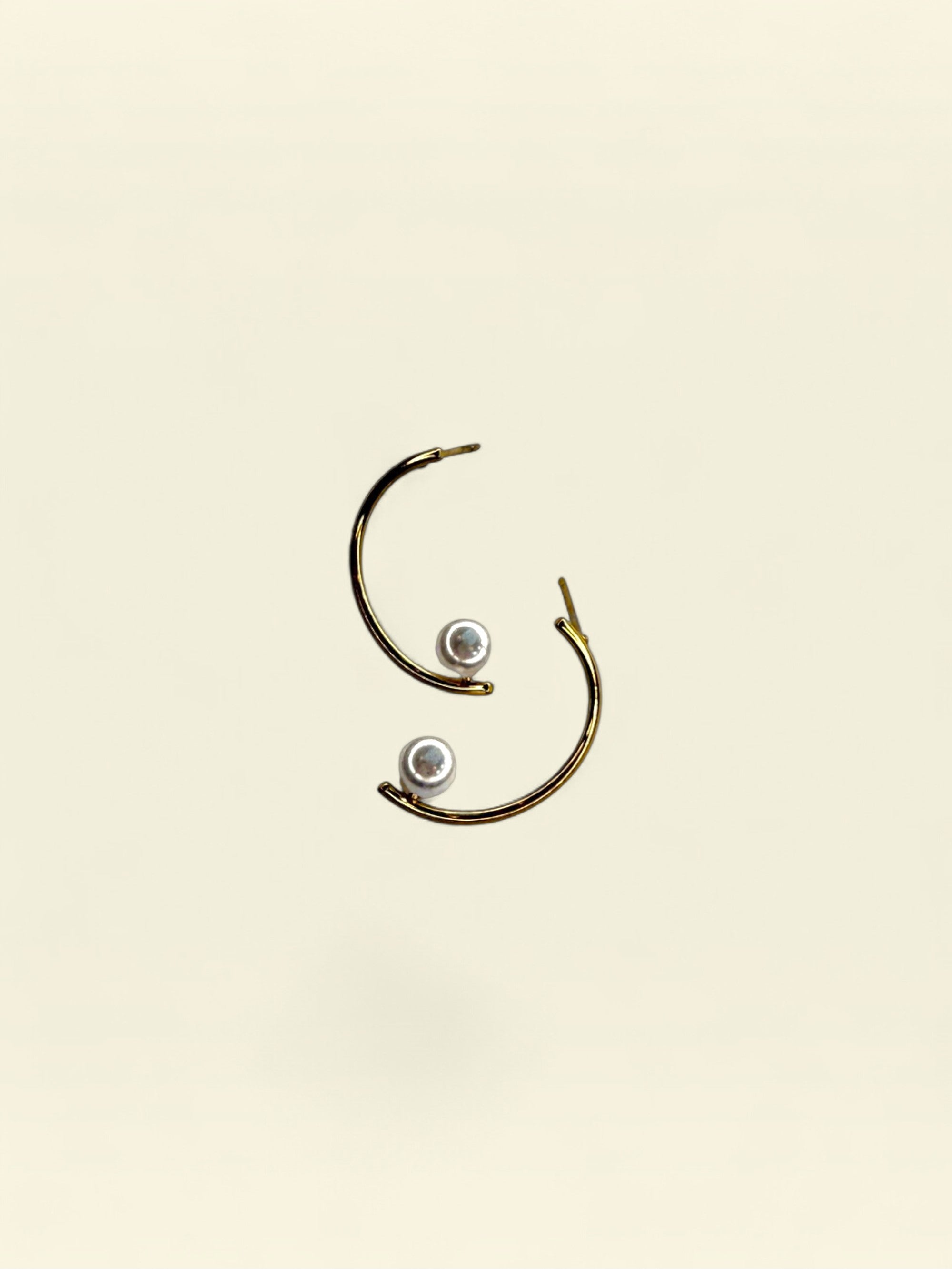 PENDIENTES SEMI-ARO PERLA